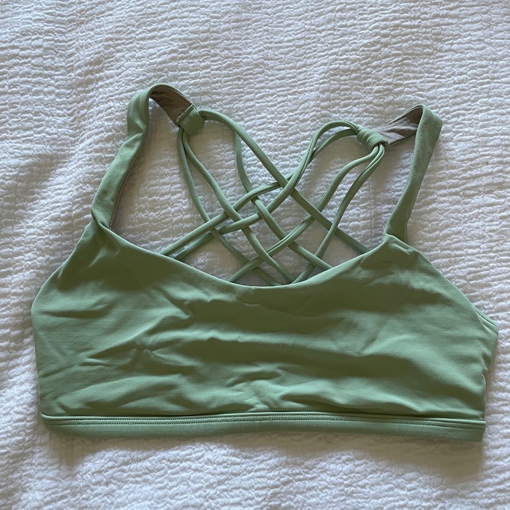 Lululemon free to be wild sports bra